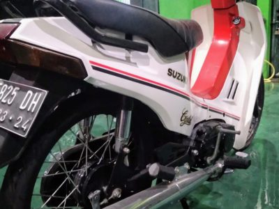 Suzuki crystal putih
