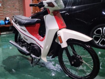 Suzuki crystal putih