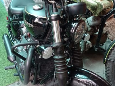Triumph Bobber Black
