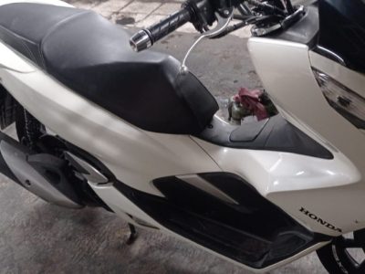 Honda PCX. Putih