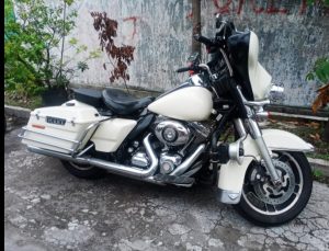 Electra Glide Police 